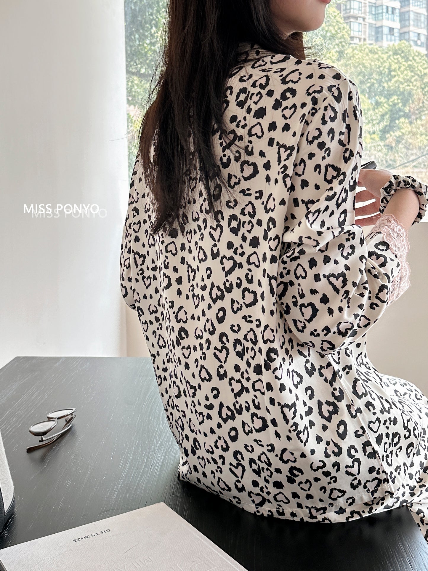 Wild Girlfriend (long sleeves)