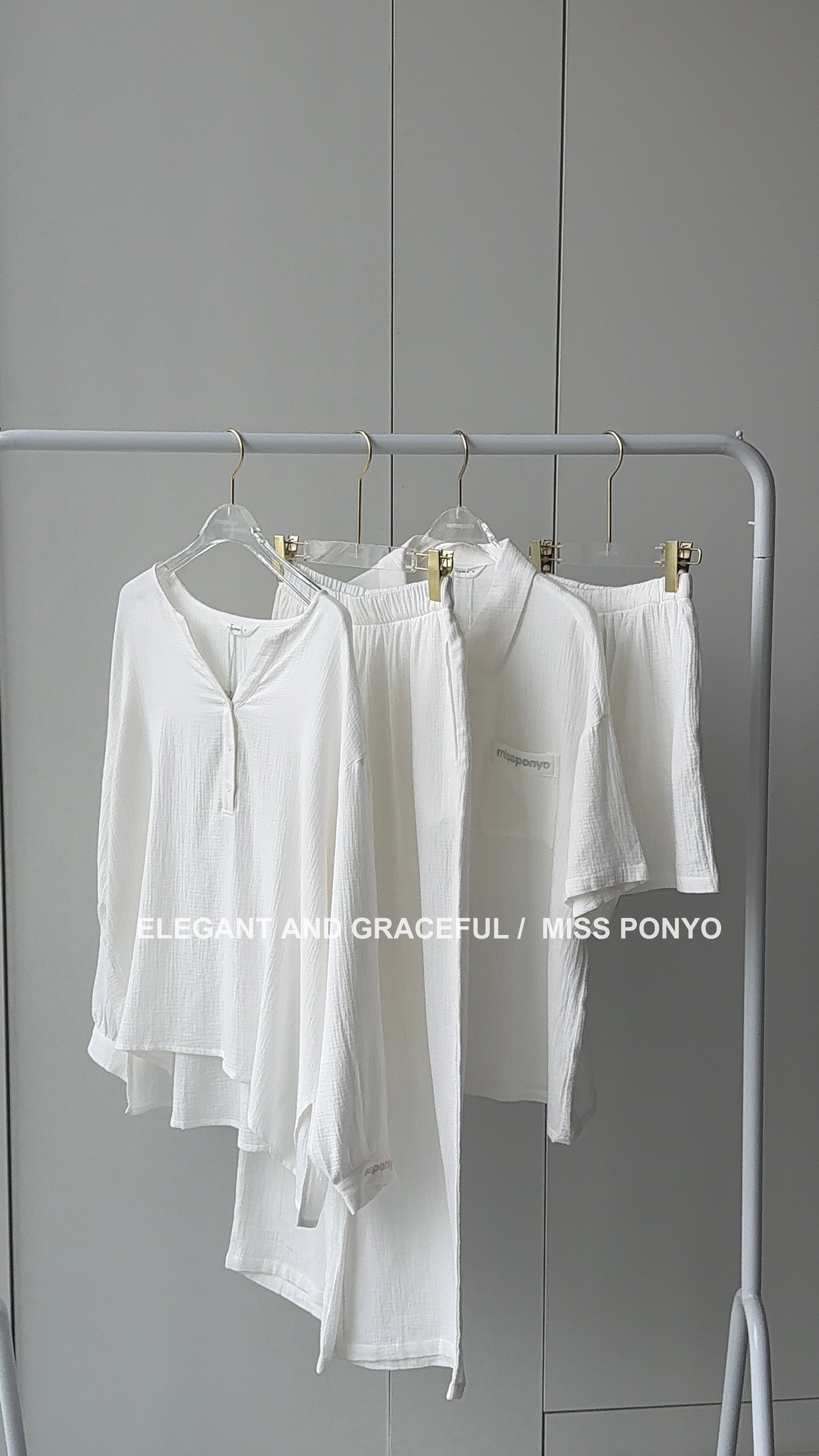 All White ( short sleeves )