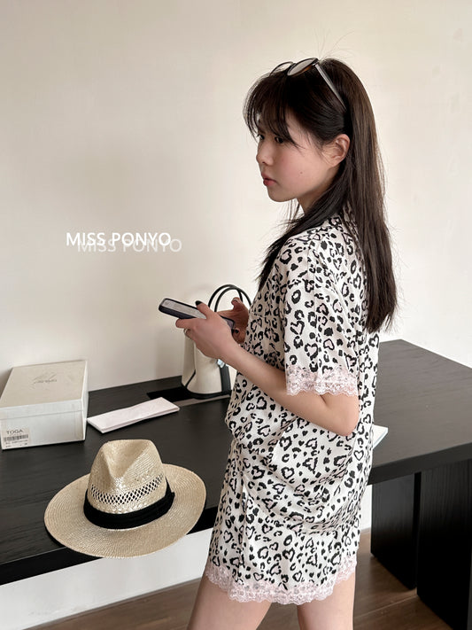 Wild Girlfriend (short sleeves)