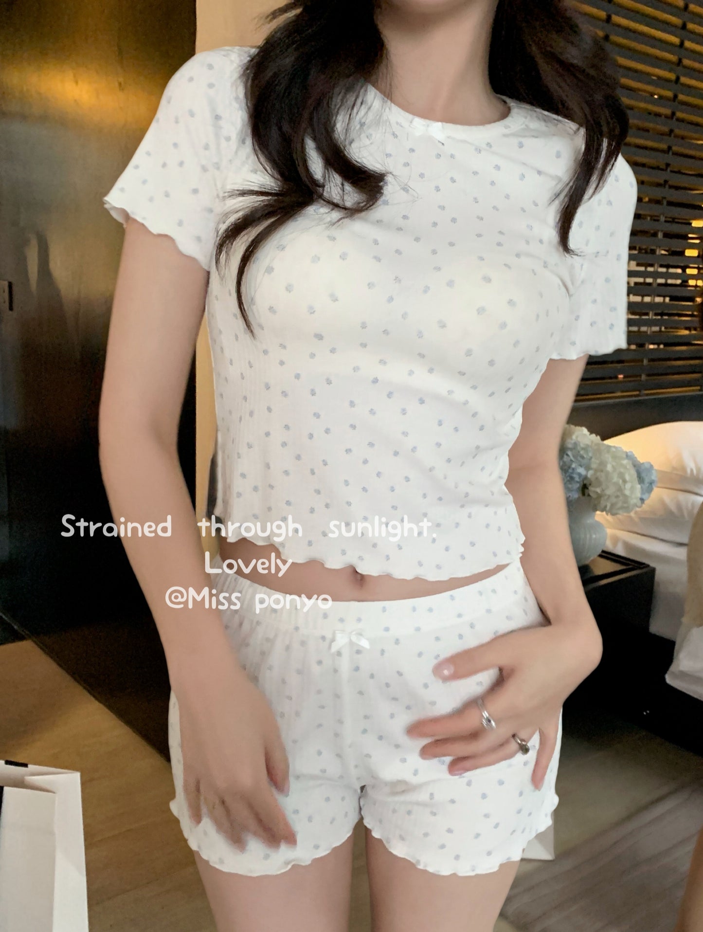 Lovely (short sleeves )