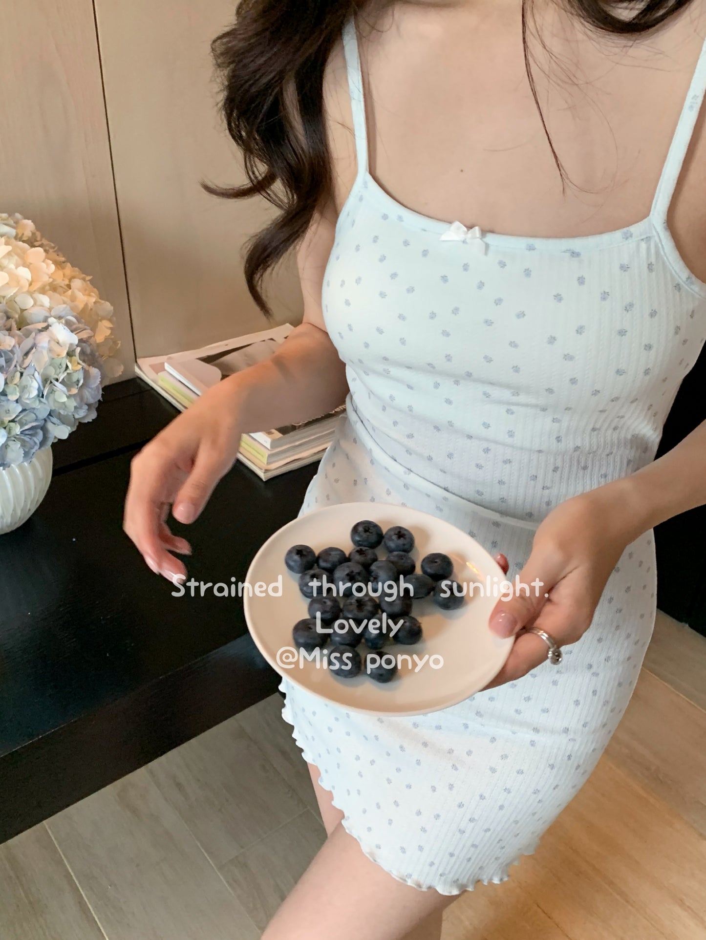 Lovely ( dress with padding )