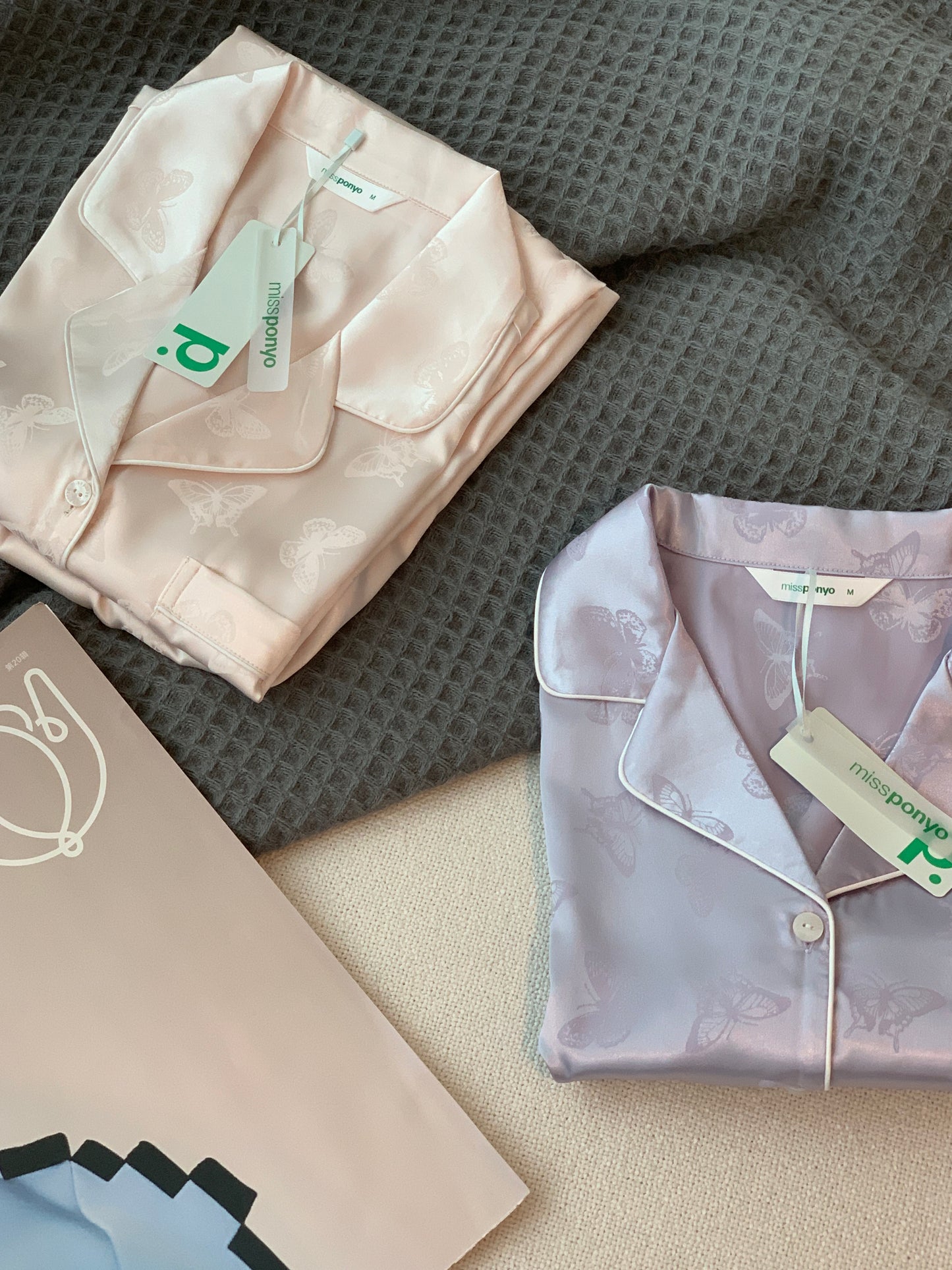 Butterfly long sleeves